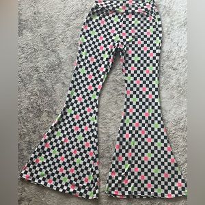 Size L Neon Checkered 90s Flares ✨